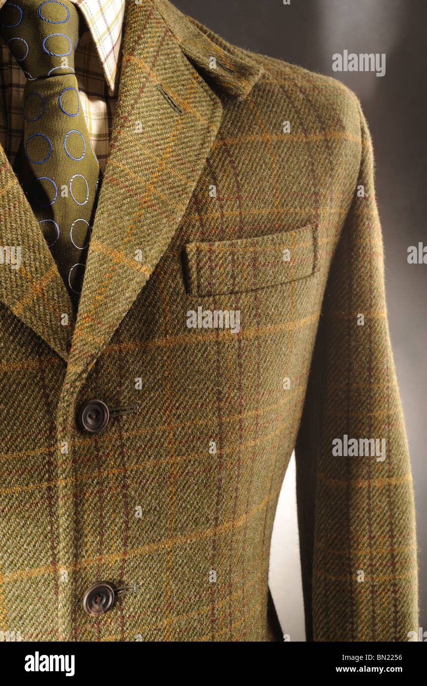 Dettaglio di un tradizionale Tweed Giacca di lana con cravatta verde Foto  stock - Alamy