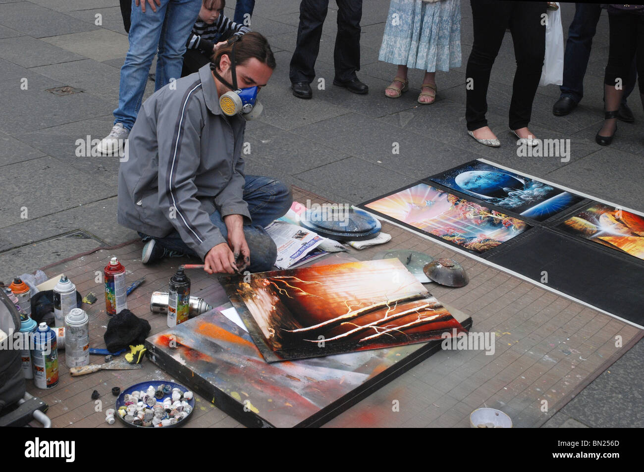 Artista musicista di strada sulla High Street, Edimburgo. Foto Stock