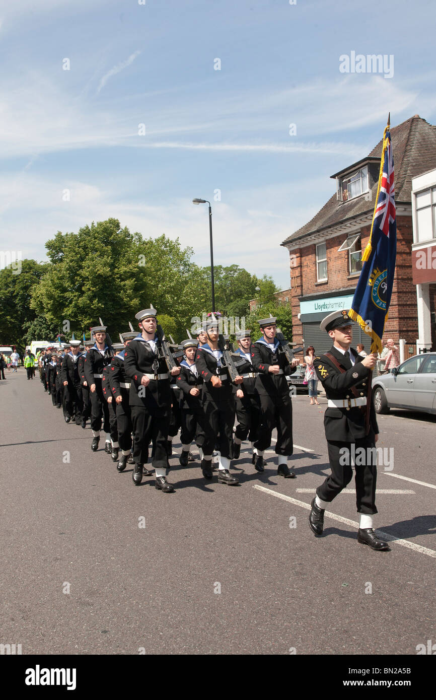 A nord est di Londra "Forze Armate giorno" Parade Station Road, North Chingford, London Borough of Waltham Forest. Foto Stock