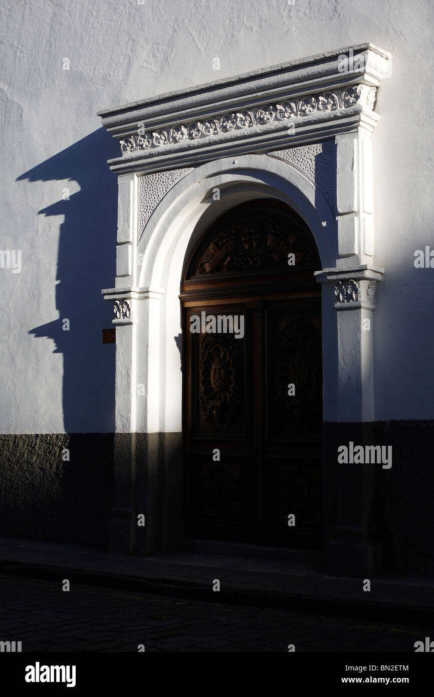 Architettura coloniale di Cuenca in Ecuador Foto Stock