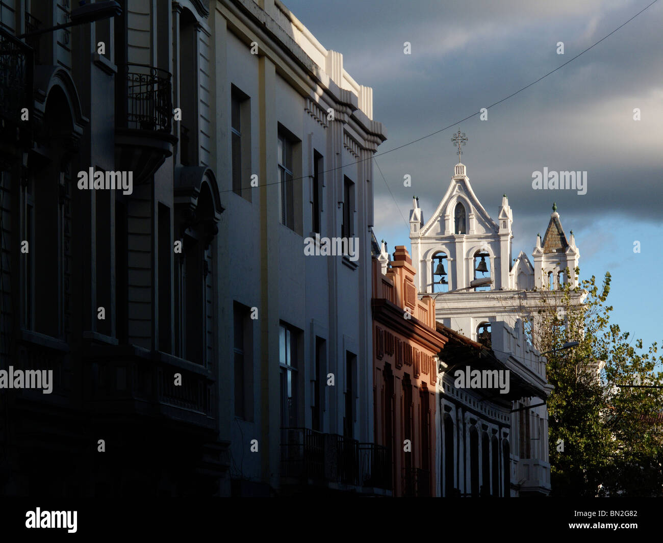 Architettura coloniale di Cuenca in Ecuador Foto Stock