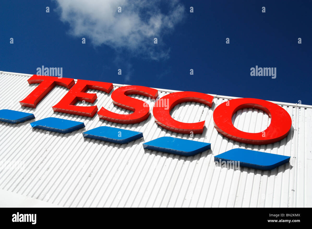 Negozio Tesco segno. Regno Unito Foto Stock