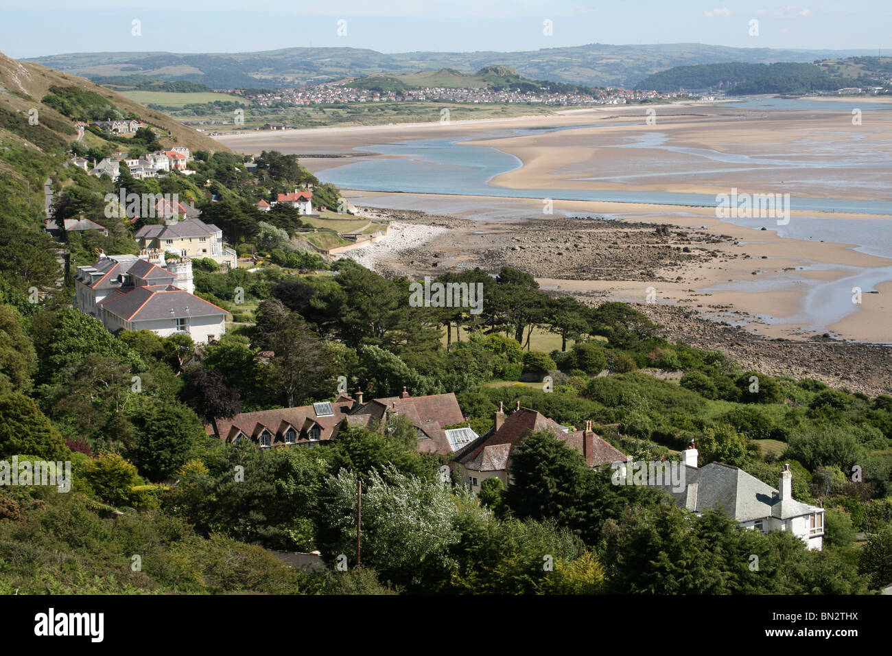 La Conwy Estuary come si vede dal promontorio del Great Orme, Llandudno, Galles Foto Stock