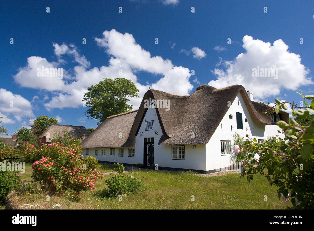 Il tetto di paglia in casa Keitum, Sylt, Germania Foto Stock