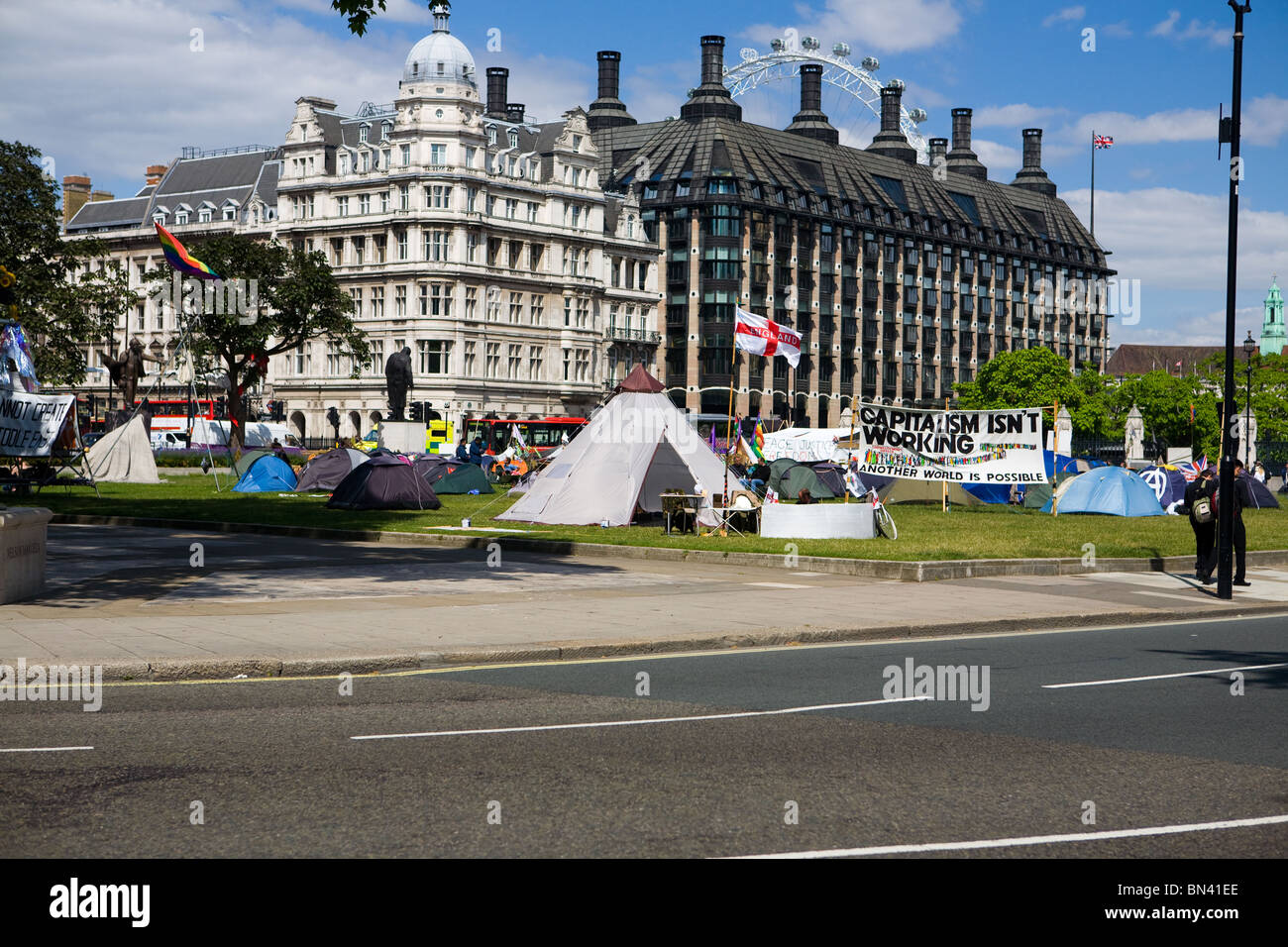 Il campo della pace, dimostrazione in piazza del Parlamento al di fuori della casa del parlamento Foto Stock