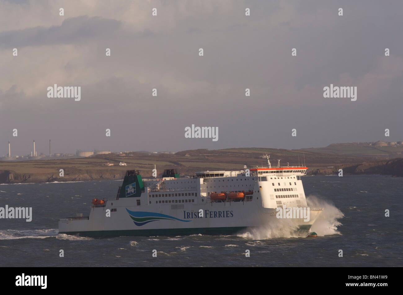 Isola di Inishmore, Irish Ferries, St. Anne's Head, Milford Haven, Pembrokeshire, Wales, Regno Unito, Europa Foto Stock