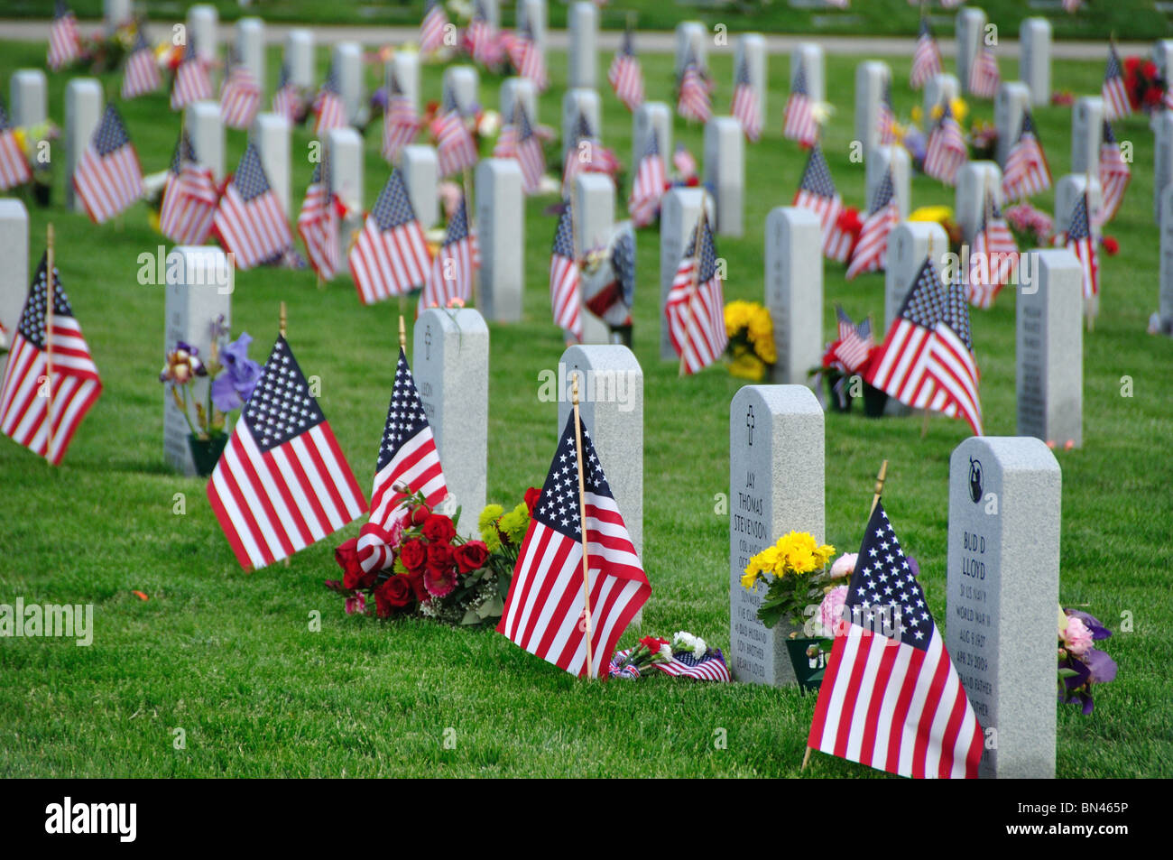 Stati Uniti d'America, Idaho Boise, Dry Creek cimitero, veterano di tombe del Memorial Day Foto Stock