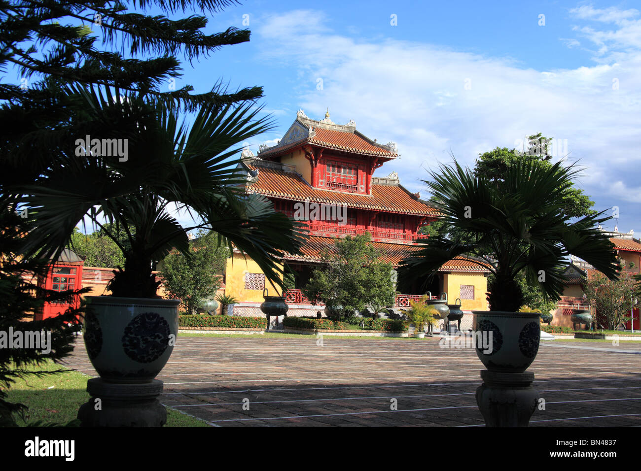 Tenuto presso la cittadella di Hue, Vietnam. Il Thế Miếu (Tempio di generazioni). Foto Stock