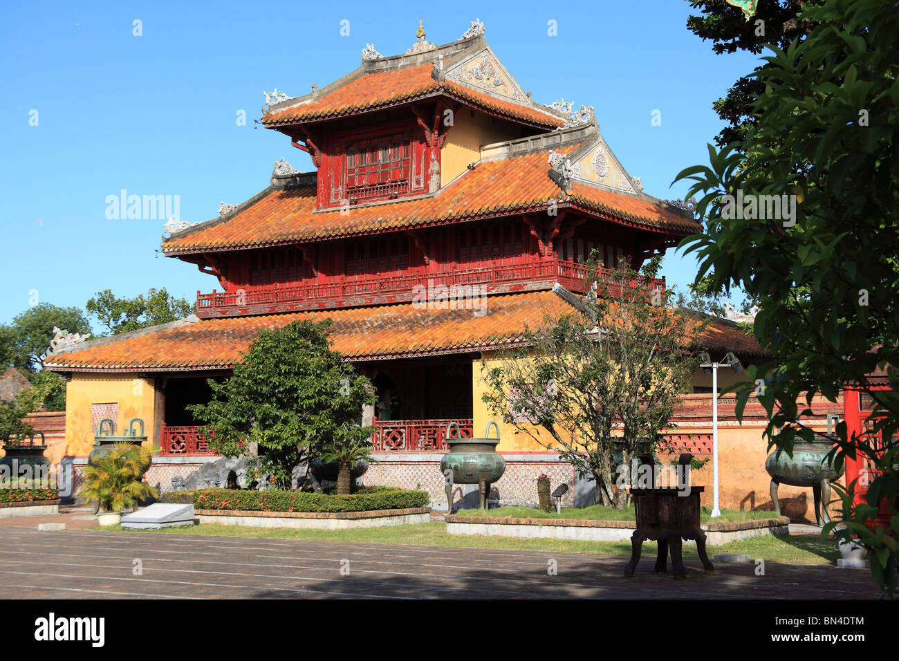 Tenuto presso la cittadella di Hue, Vietnam. Il Thế Miếu (Tempio di generazioni). Foto Stock