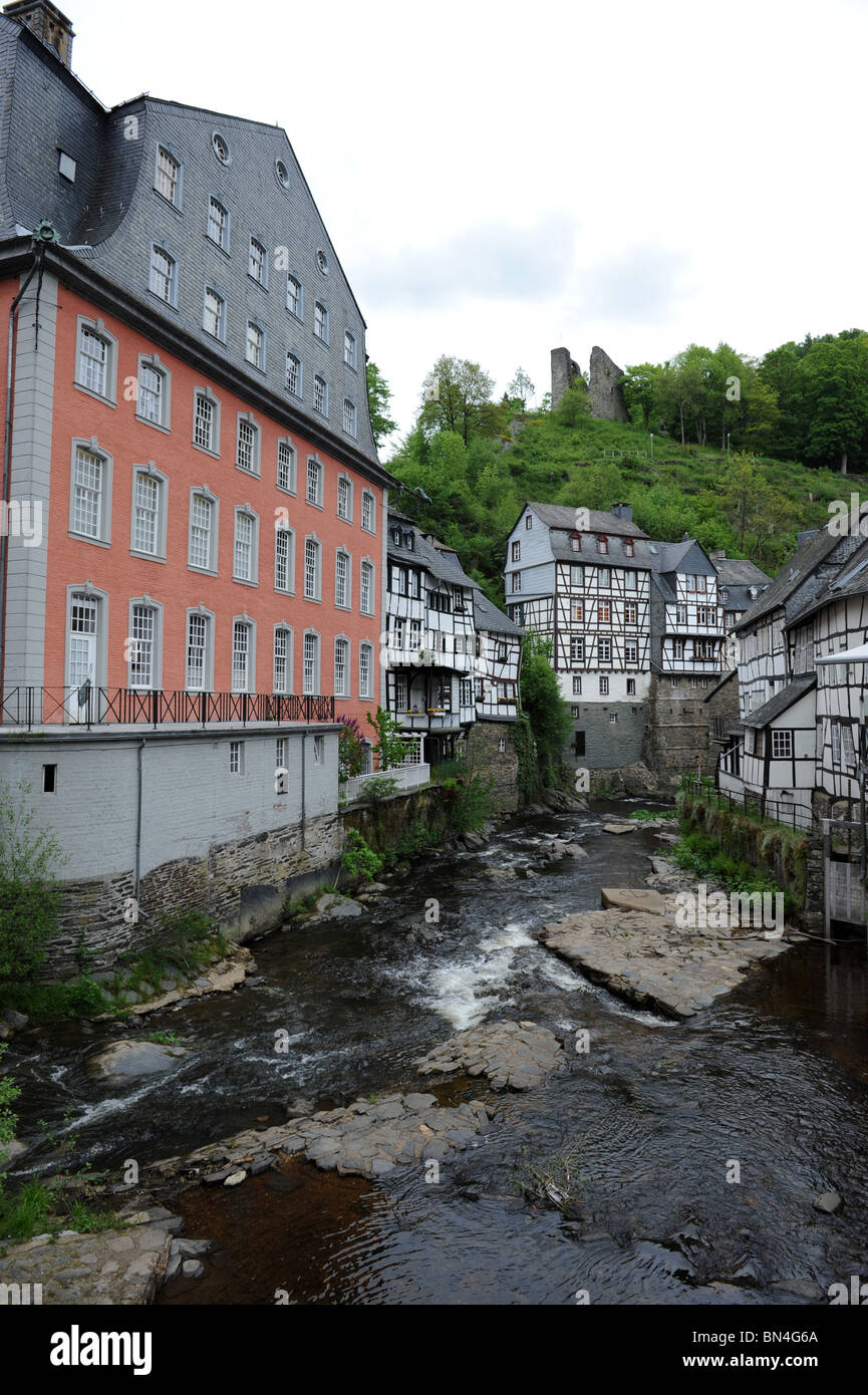 Monschau nel Parco Nazionale dell'Eifel Germania Deutschland Europa Foto Stock