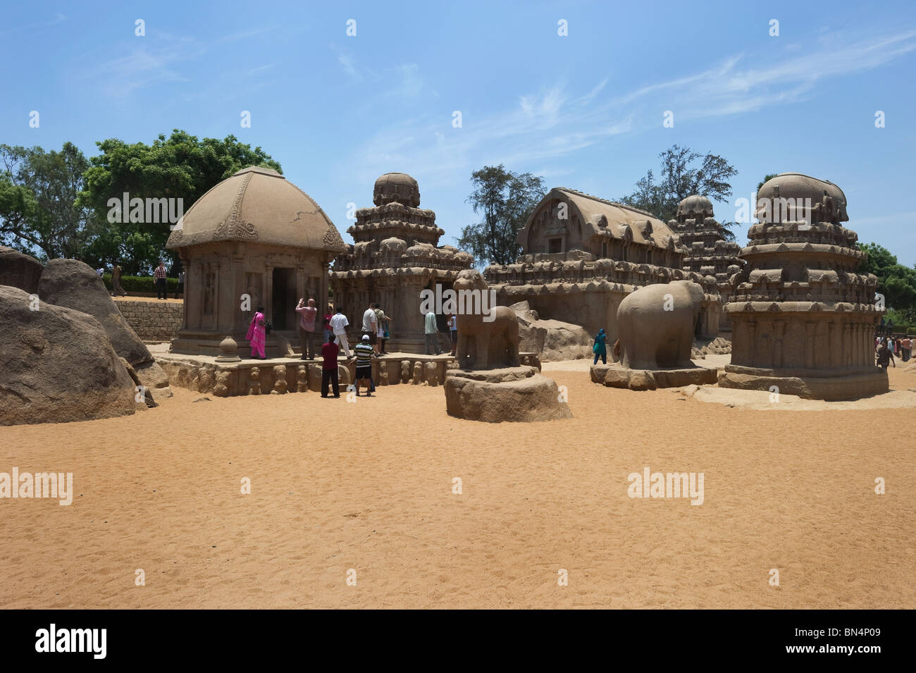 India Tamil Nadu Mamallapuram il Panch Rathas area, un insieme monolitico di altari del VII secolo Foto Stock