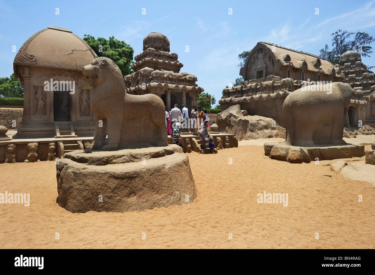 India Tamil Nadu Mamallapuram il Panch Rathas, un insieme monolitico di altari del VII secolo Foto Stock
