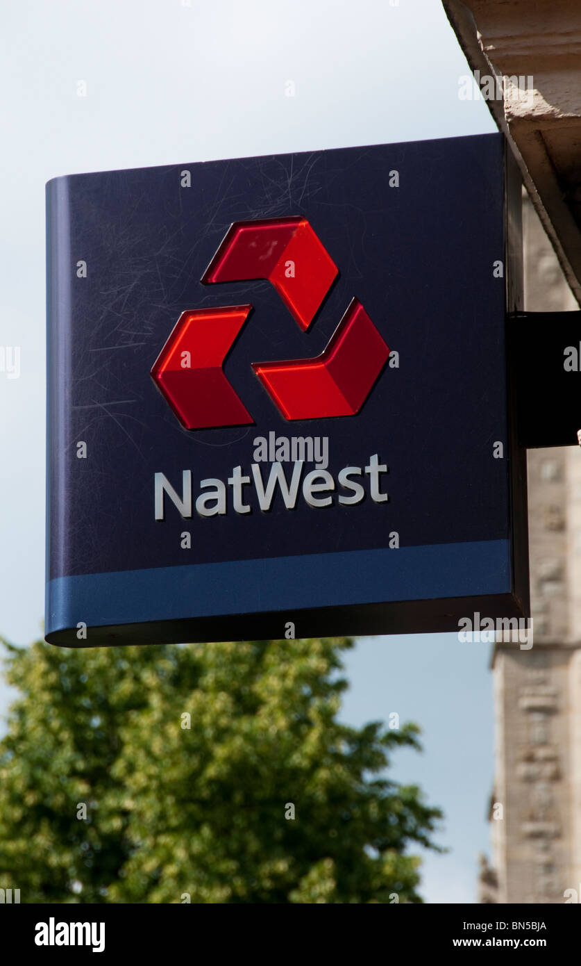 Segno sulla NatWest Bank, Inghilterra Foto Stock