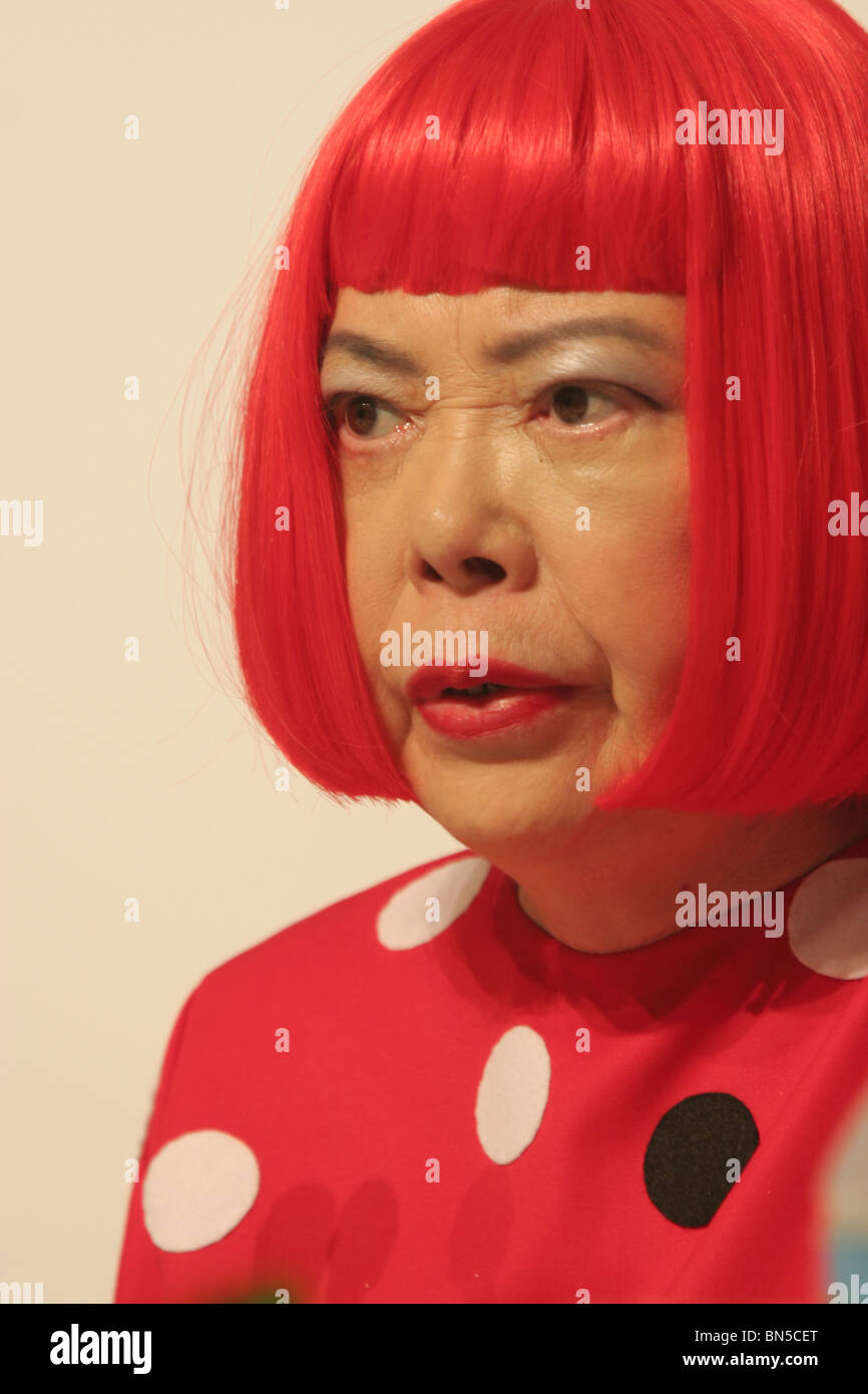 Yayoi Kusama, artista giapponese e laureate del 2006 Praemium Imperiale art awards, Tokyo, Giappone Foto Stock