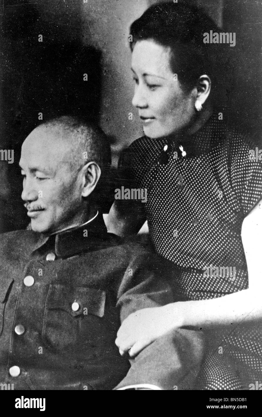 CHIANG Kai-shek (1887-1975) Cinese generale e uomo politico con la quarta e ultima moglie Soong maggio-ling Foto Stock