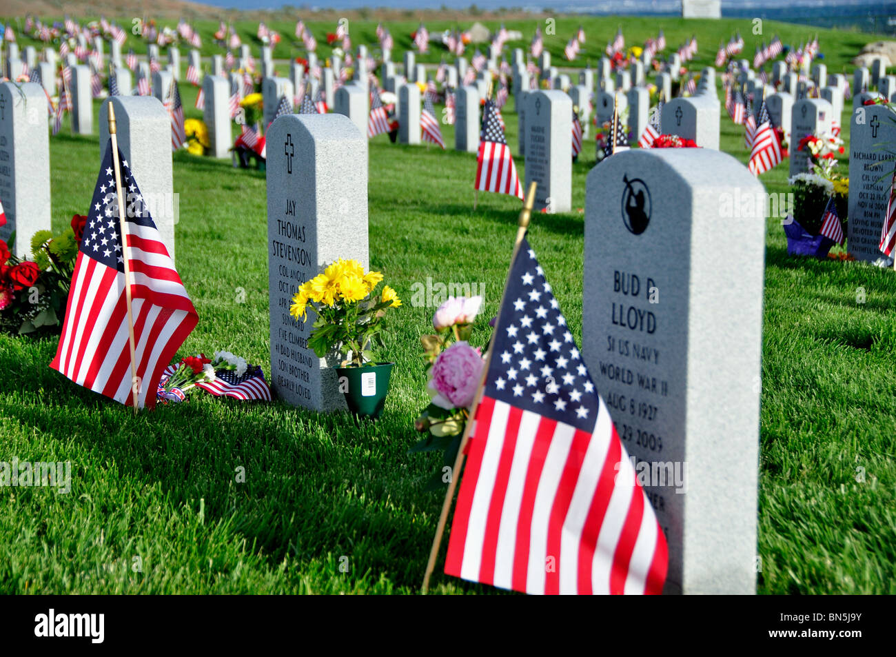 Stati Uniti d'America, Idaho Boise, Dry Creek cimitero, veterano di tombe del Memorial Day Foto Stock