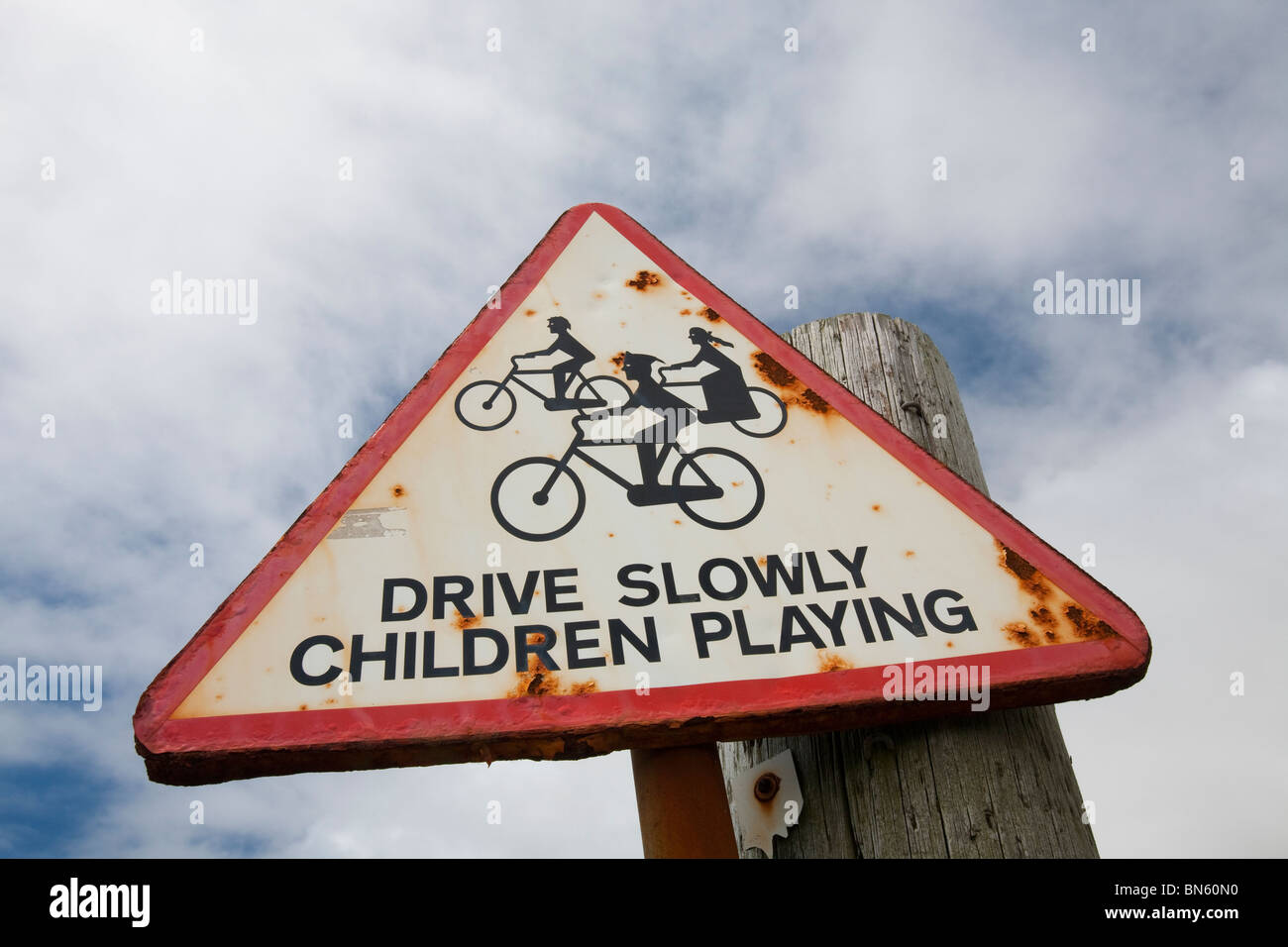 Un vecchio segno vicino Zennor, Cornwall, Regno Unito. Foto Stock