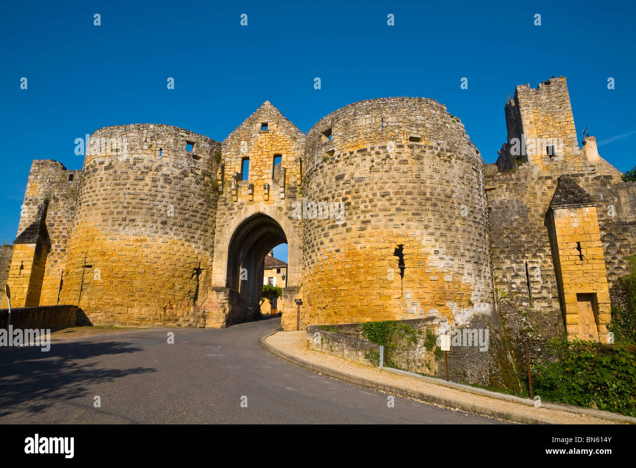 Town Gate, Domme, Dordogne, Aquitaine, Francia Foto Stock
