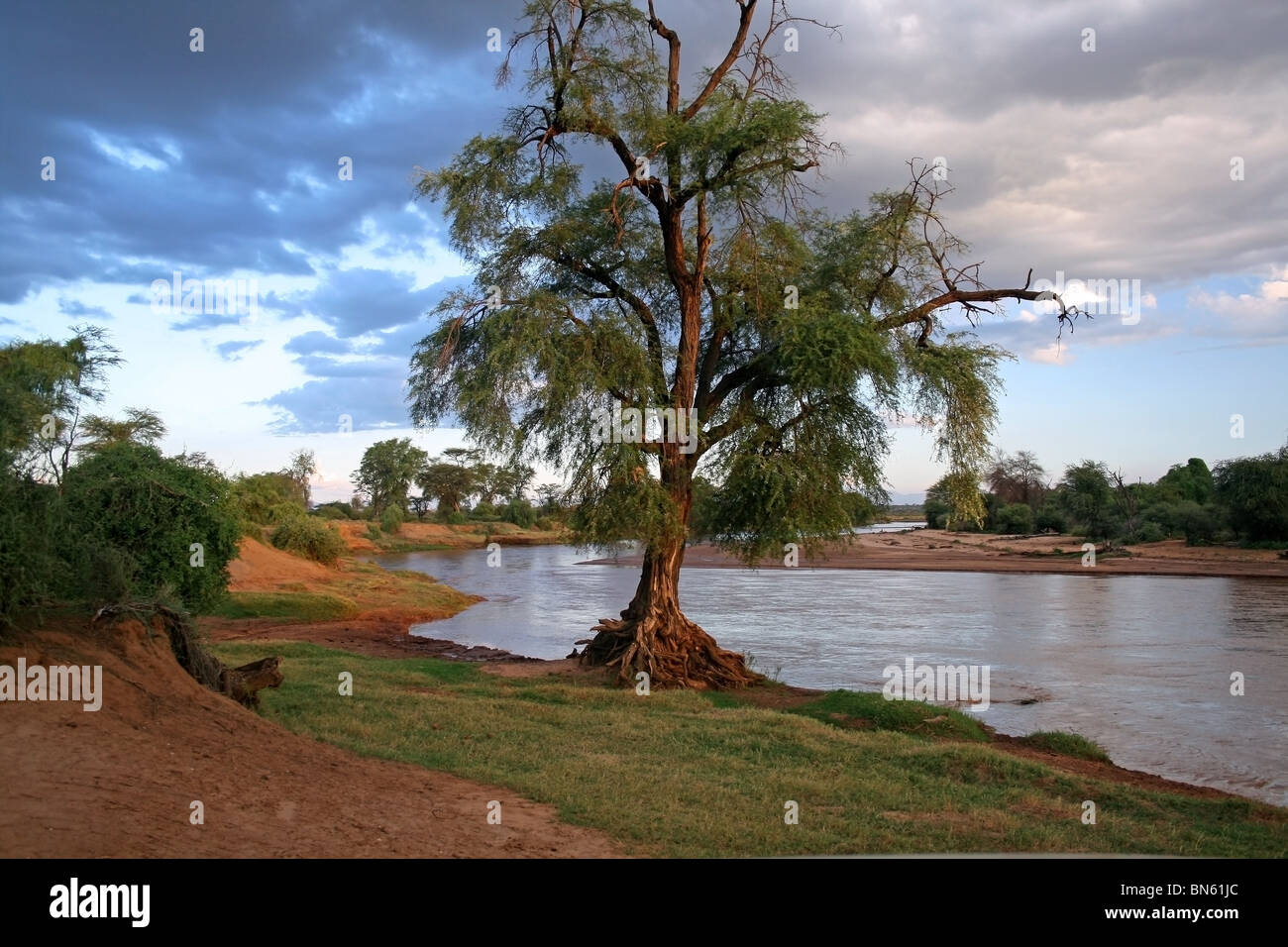 Uaso Nyiro al tramonto. La foto è stata scattata in Samburu riserva nazionale, Kenya, Africa orientale Foto Stock