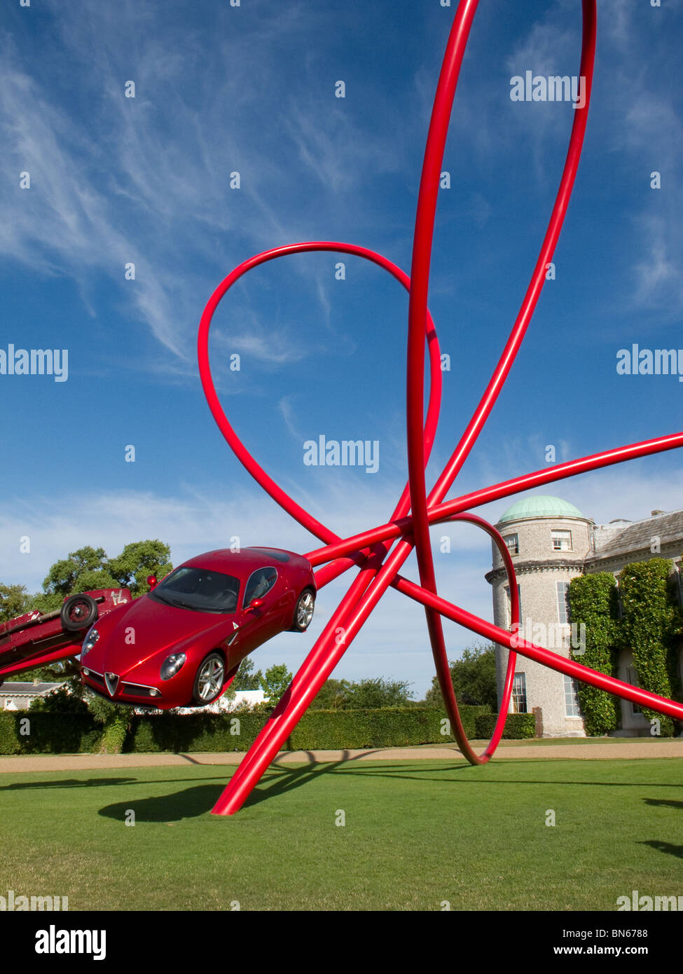 Goodwood House che ospita il Festival della velocità 2010 Foto Stock