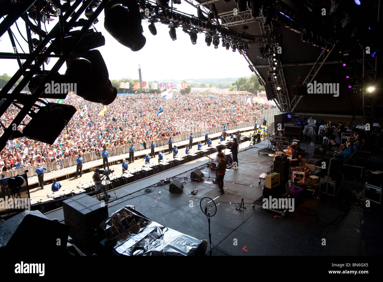 La Lightning Seeds fotografato la riproduzione della fase della piramide a Glastonbury festival 2010 Foto Stock