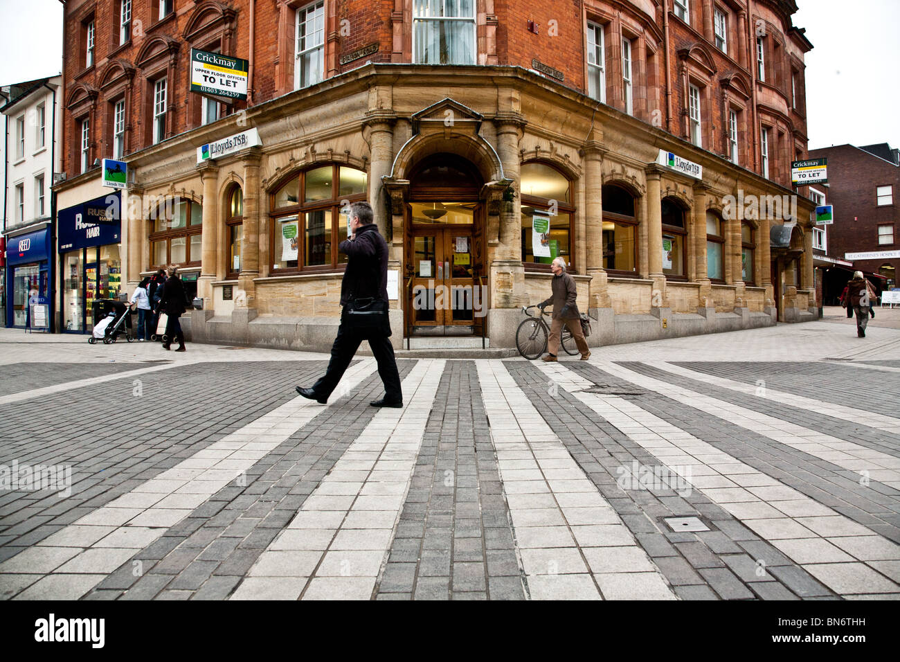 La parte esterna del Lloyds Bank in Redhill Surrey, Foto Stock