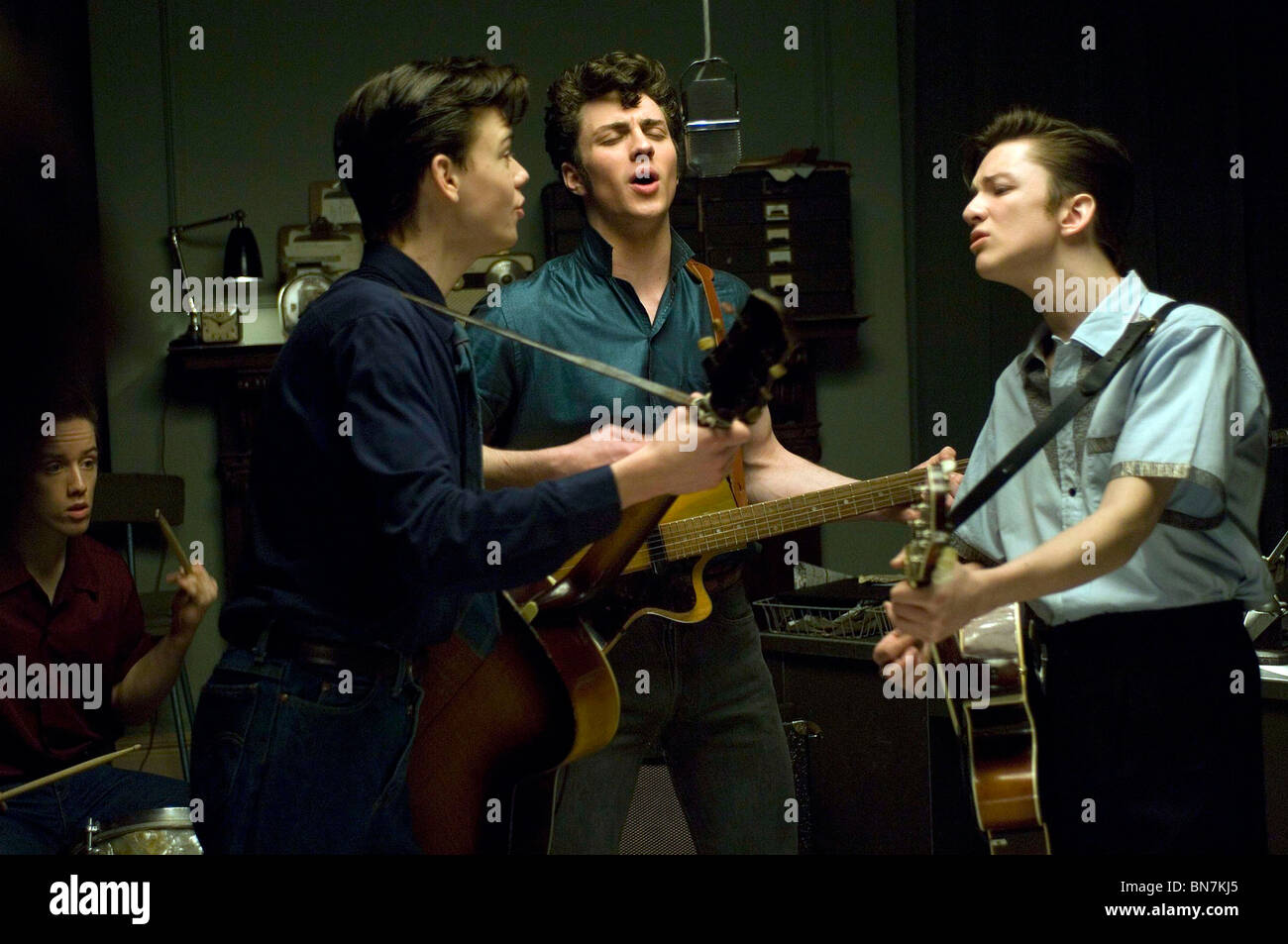NOWHERE Boy (2009) AARON JOHNSON SAM TAYLOR-WOOD (DIR) Foto Stock