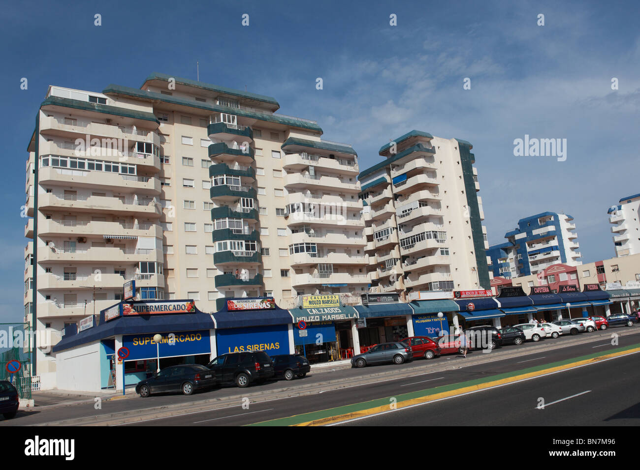 Blocco di appartamenti di vacanza spagnola Resort Foto Stock