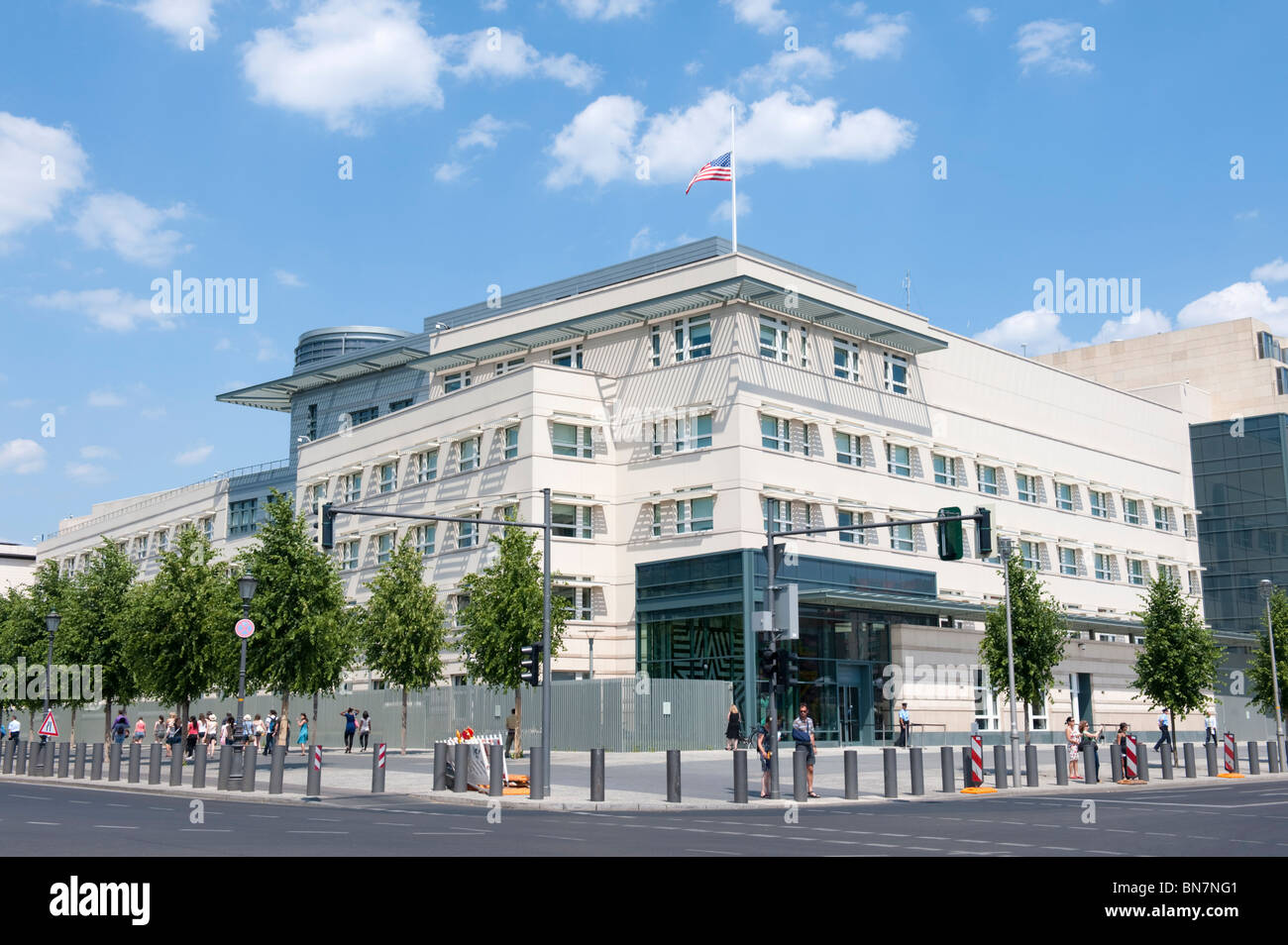Vista Exteror della nuova ambasciata degli Stati Uniti d'America Berlino Germania Foto Stock