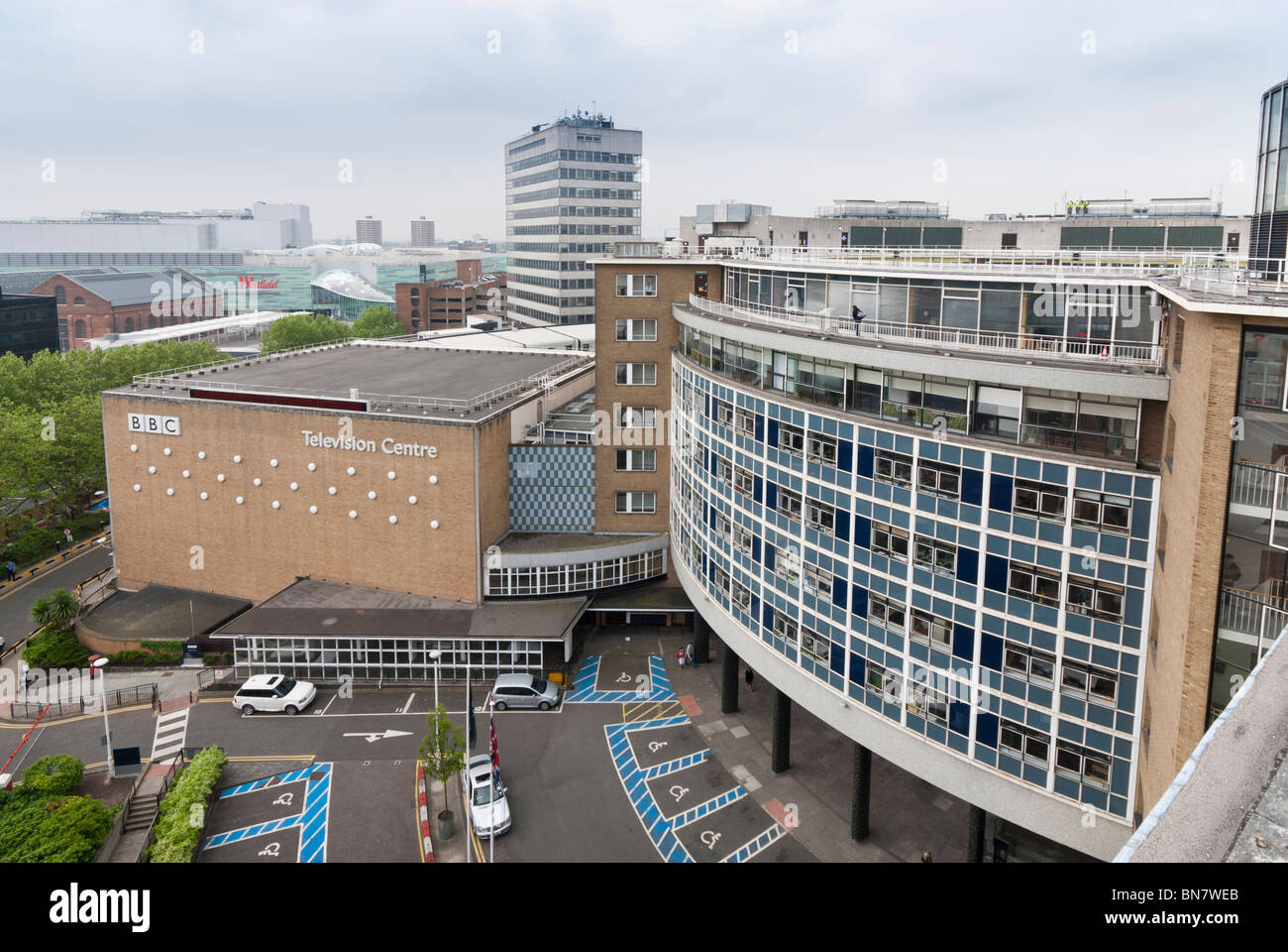 Vista esterna della BBC Television Centre a Wood Lane, Londra Foto Stock