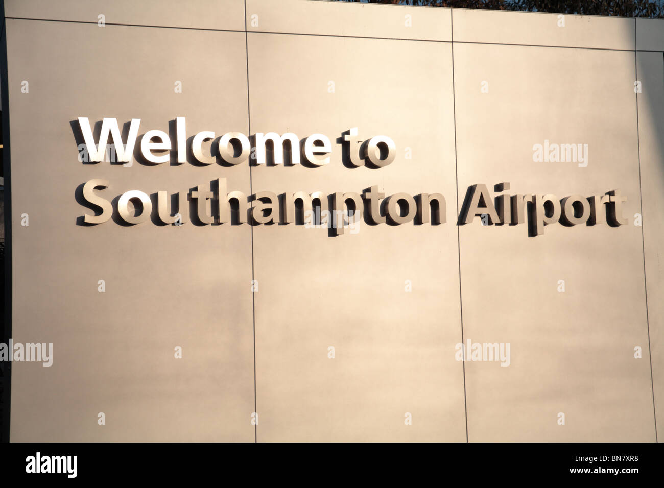 L'aeroporto di Southampton segno Foto Stock