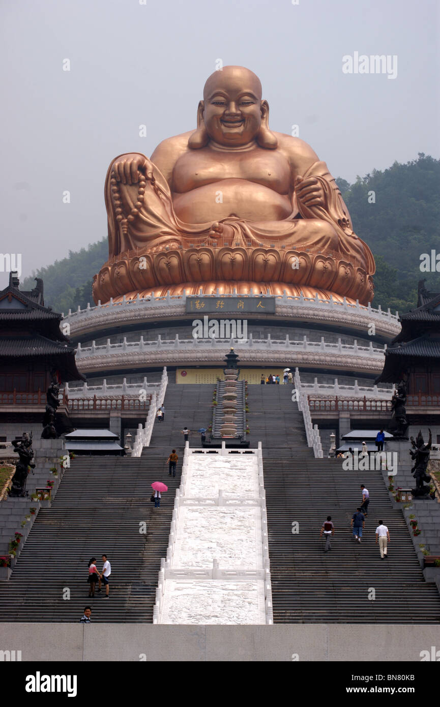Statua di Buddha Maitreya, Xuedou tempio buddista, Xikou, Zheijang provincia, Cina Foto Stock