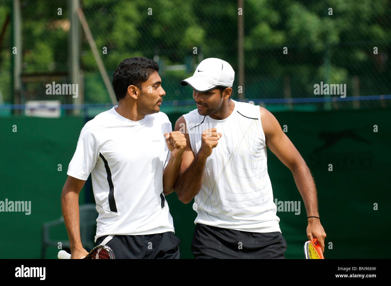 Divij Sharan e Vishu Vardhan a Aegon Pro Series, il nord del Tennis Club, Didsbury, Manchester Luglio 2010 Foto Stock