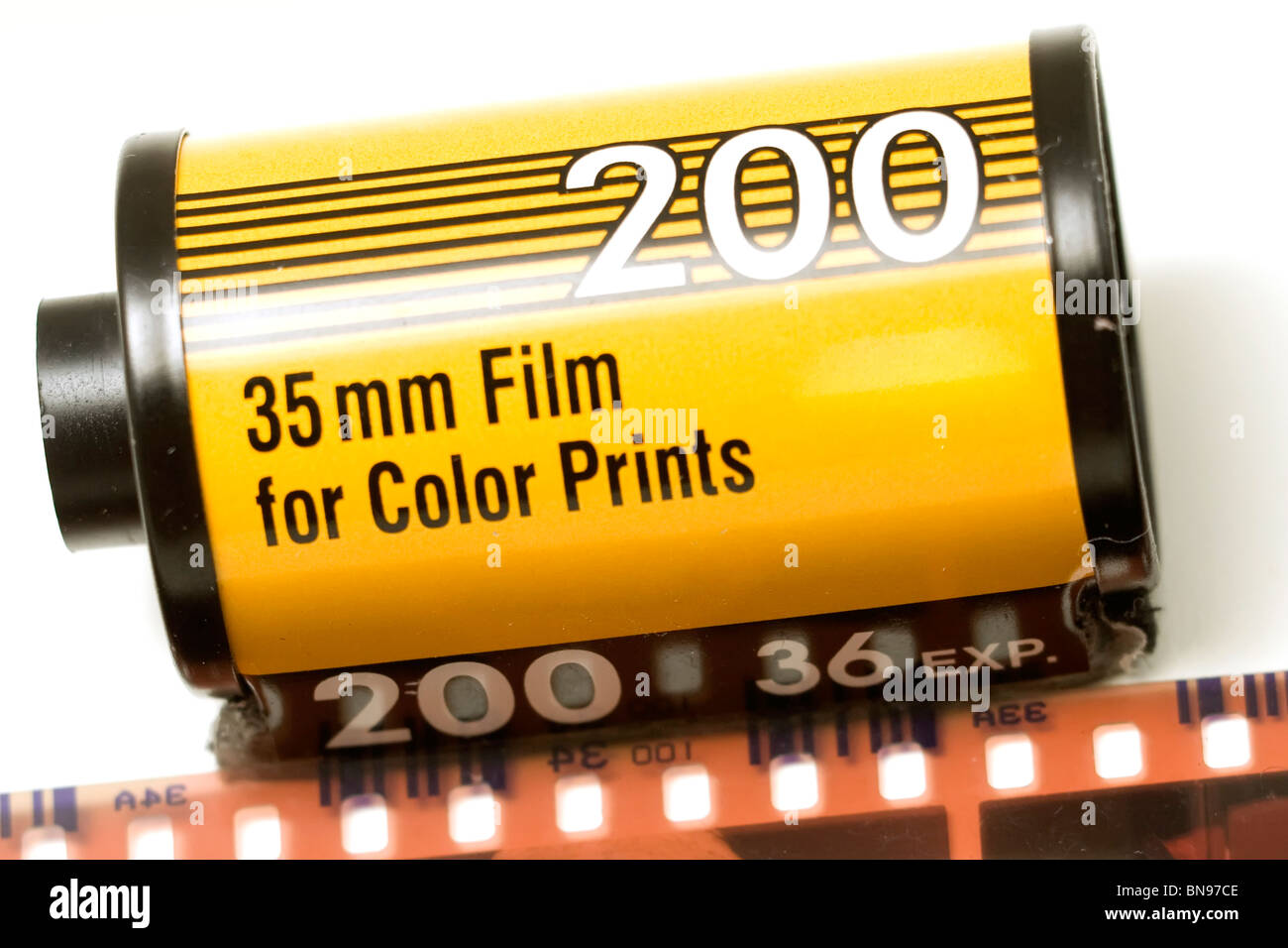 Pacco giallo Film 35 mm con negativo Foto Stock