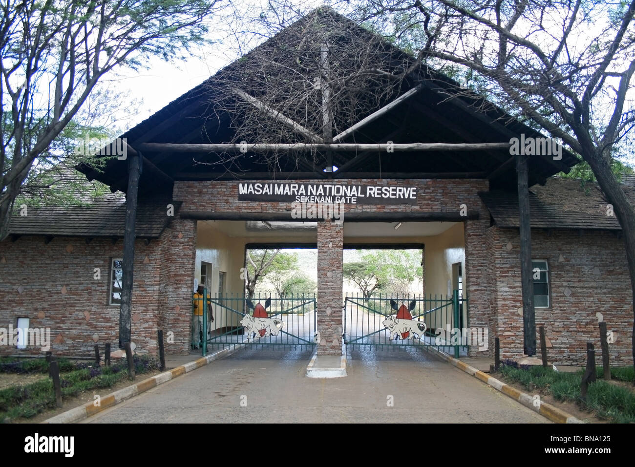 Sekenani Gate, uno del punto di ingresso per la Riserva Nazionale di Masai Mara, Kenya, Africa orientale Foto Stock