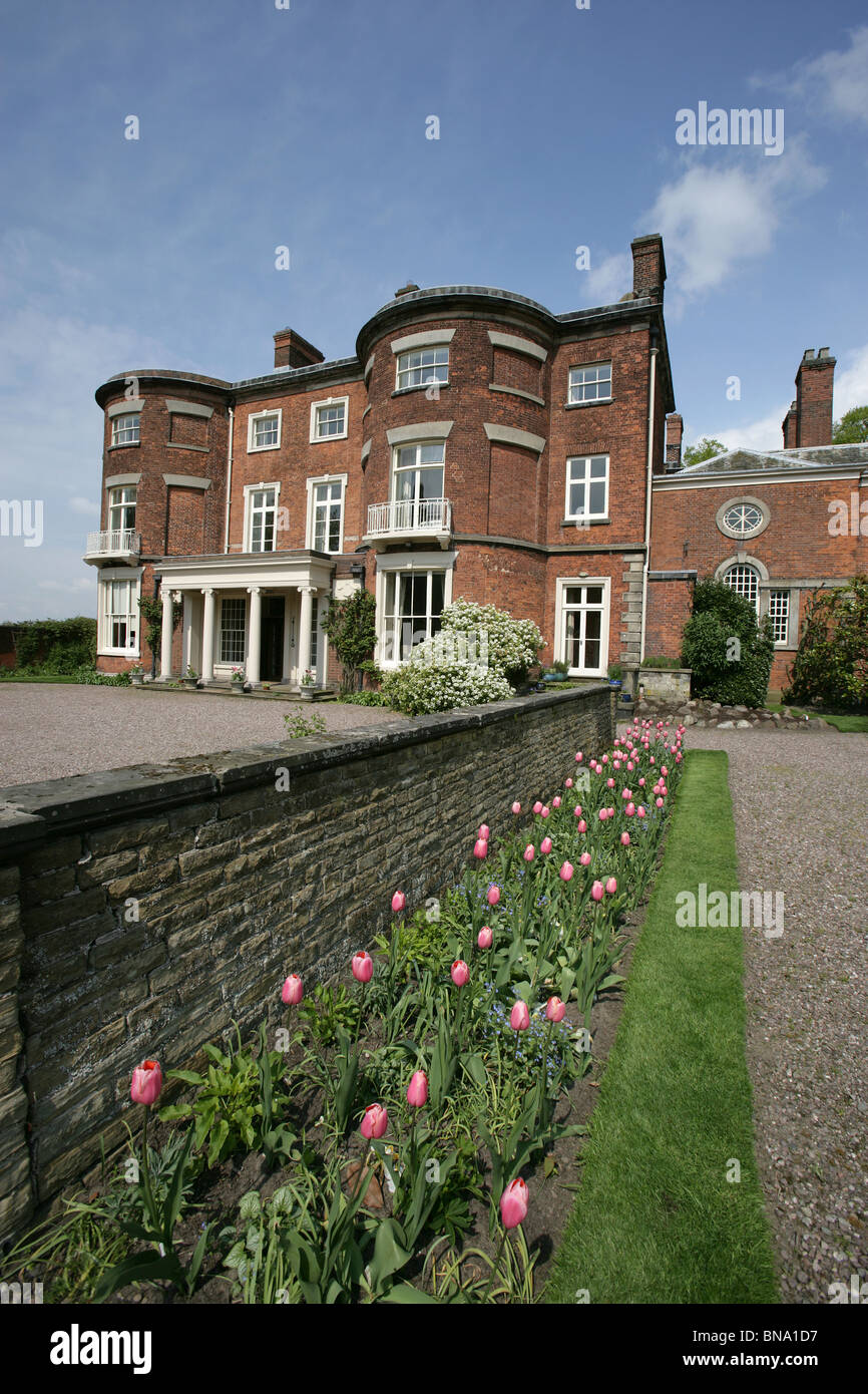 Rode Hall Country House e giardini. Molla di pittoresca vista dell'ingresso principale per Rode Hall country house. Foto Stock