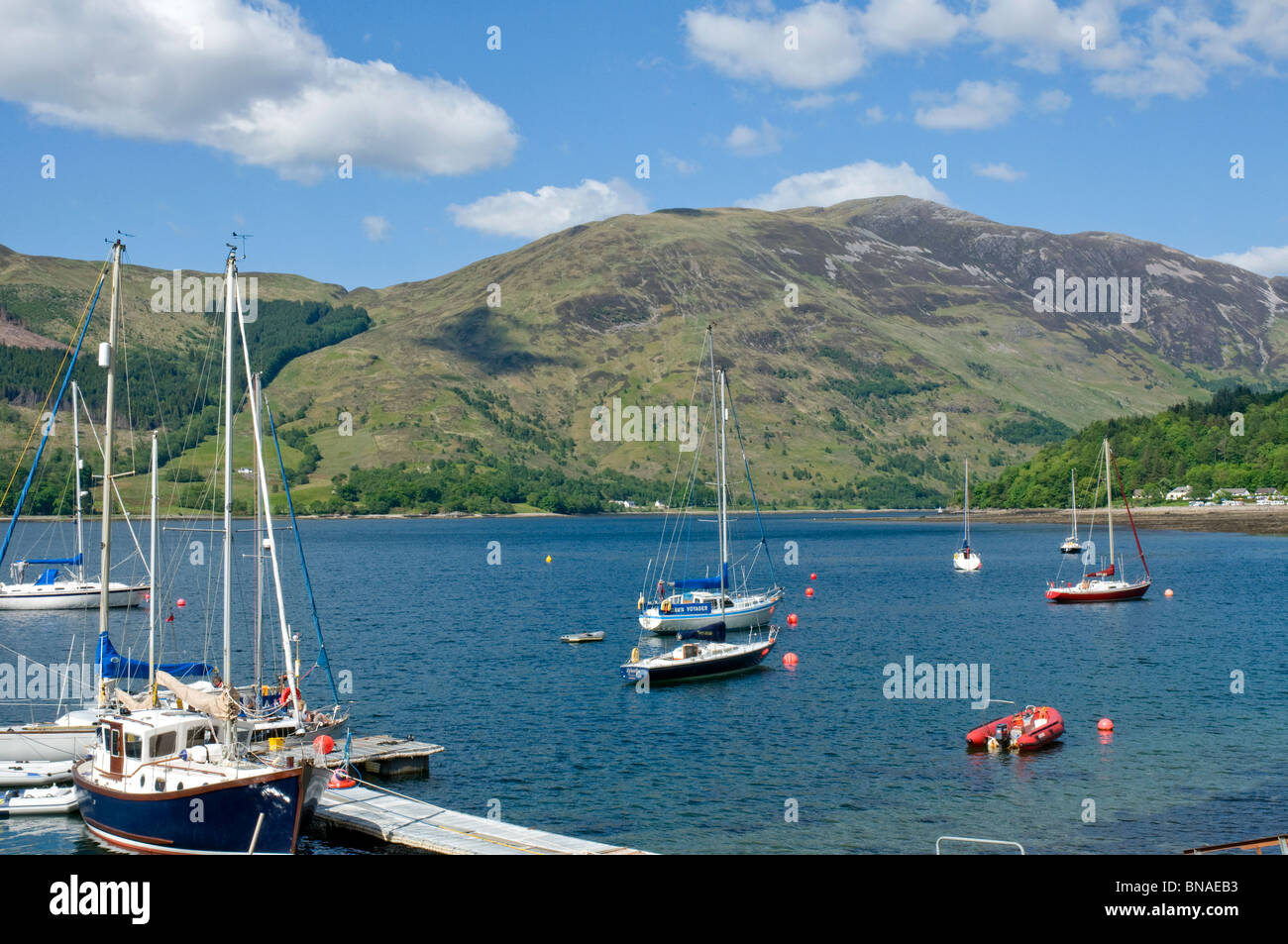 Yachts Loch Leven a Ballachulish Highland Scozia Scotland Foto Stock