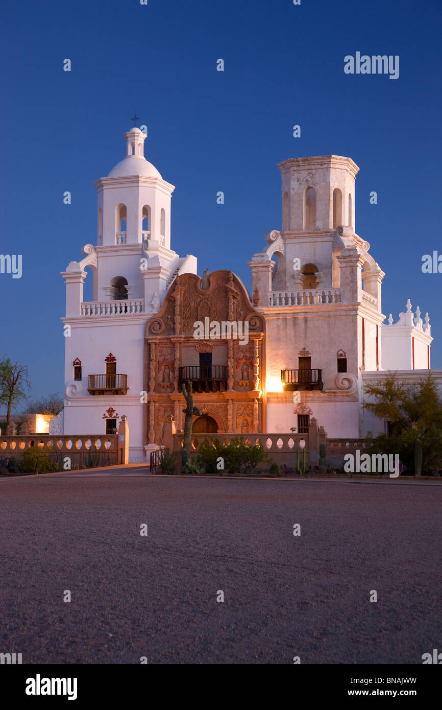La missione di San Xavier del Bac, (Colomba Bianca del Deserto) Tucson, Arizona. Foto Stock