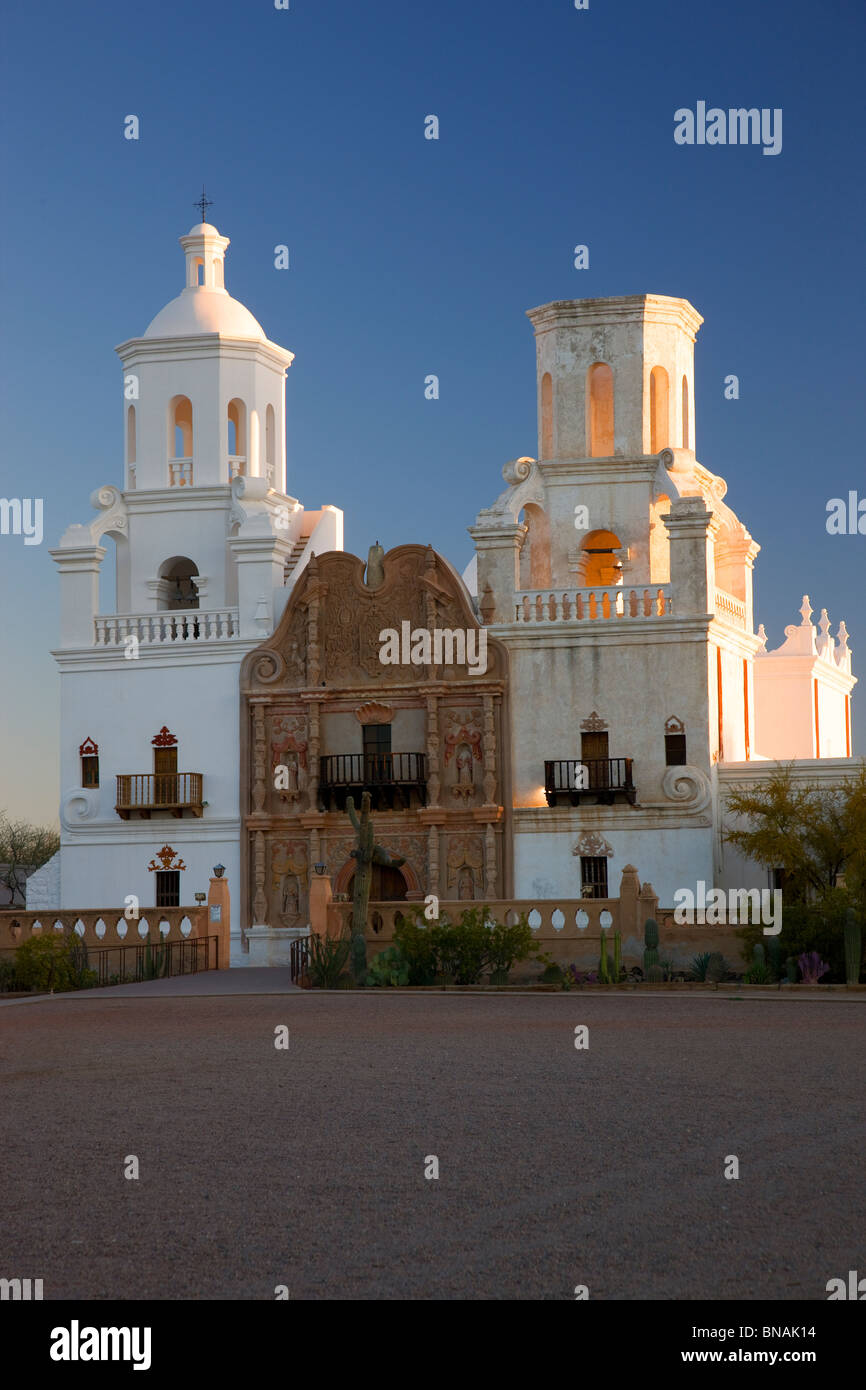 La missione di San Xavier del Bac, (Colomba Bianca del Deserto) Tucson, Arizona. Foto Stock