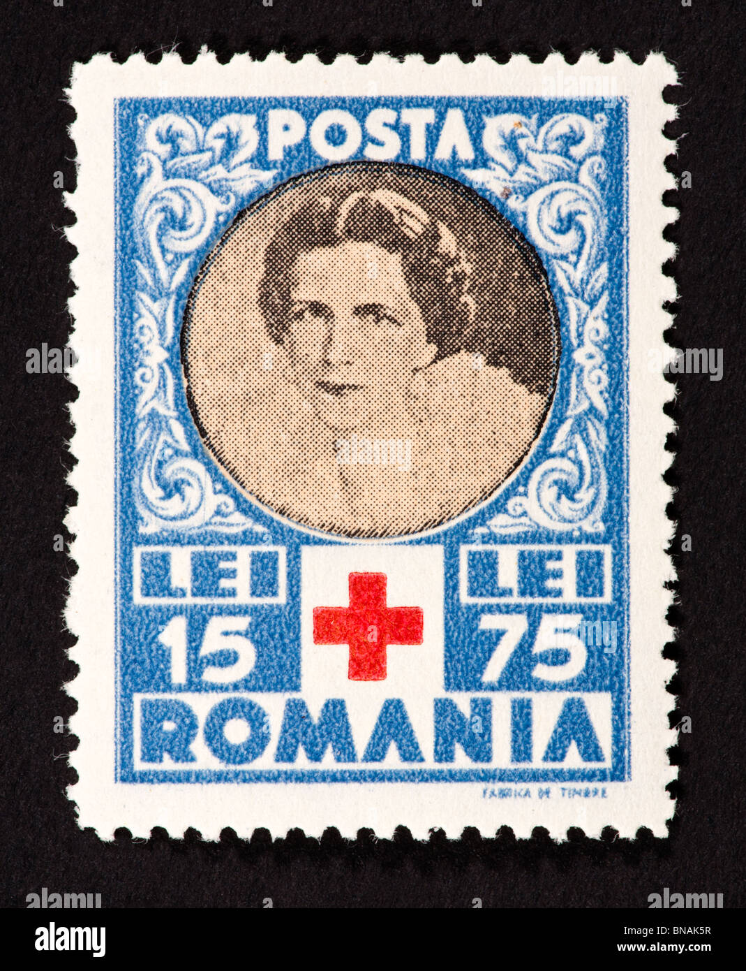 Semi-timbro postale dalla Romania raffigurante la regina madre Elena. Foto Stock
