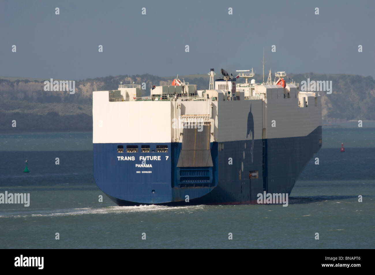 Roll on roll off nave futuro Trans 7 lasciando il porto Waitamata, Auckland, Nuova Zelanda. Foto Stock