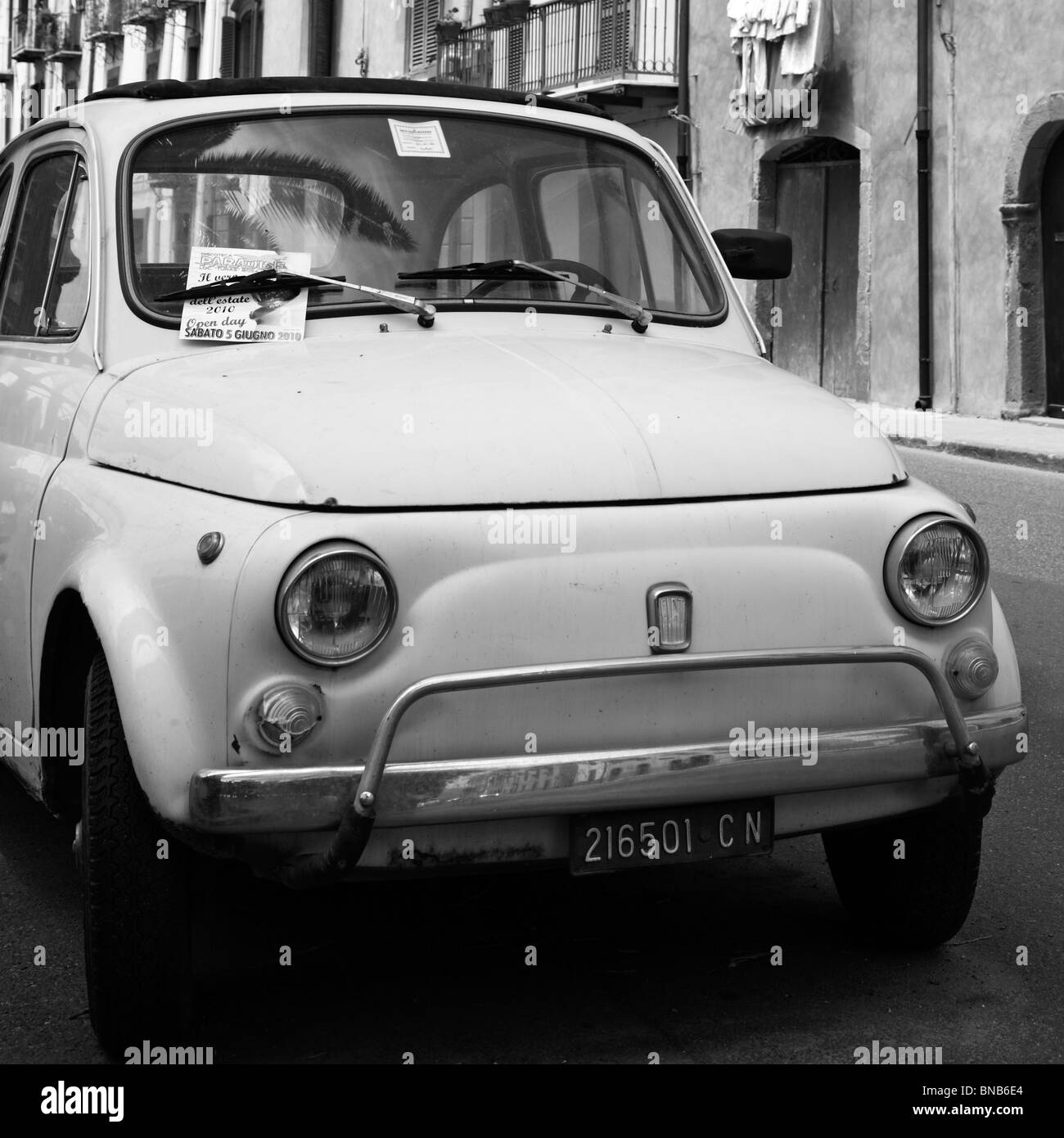 Fiat 500, Bosa, Sardegna Foto Stock