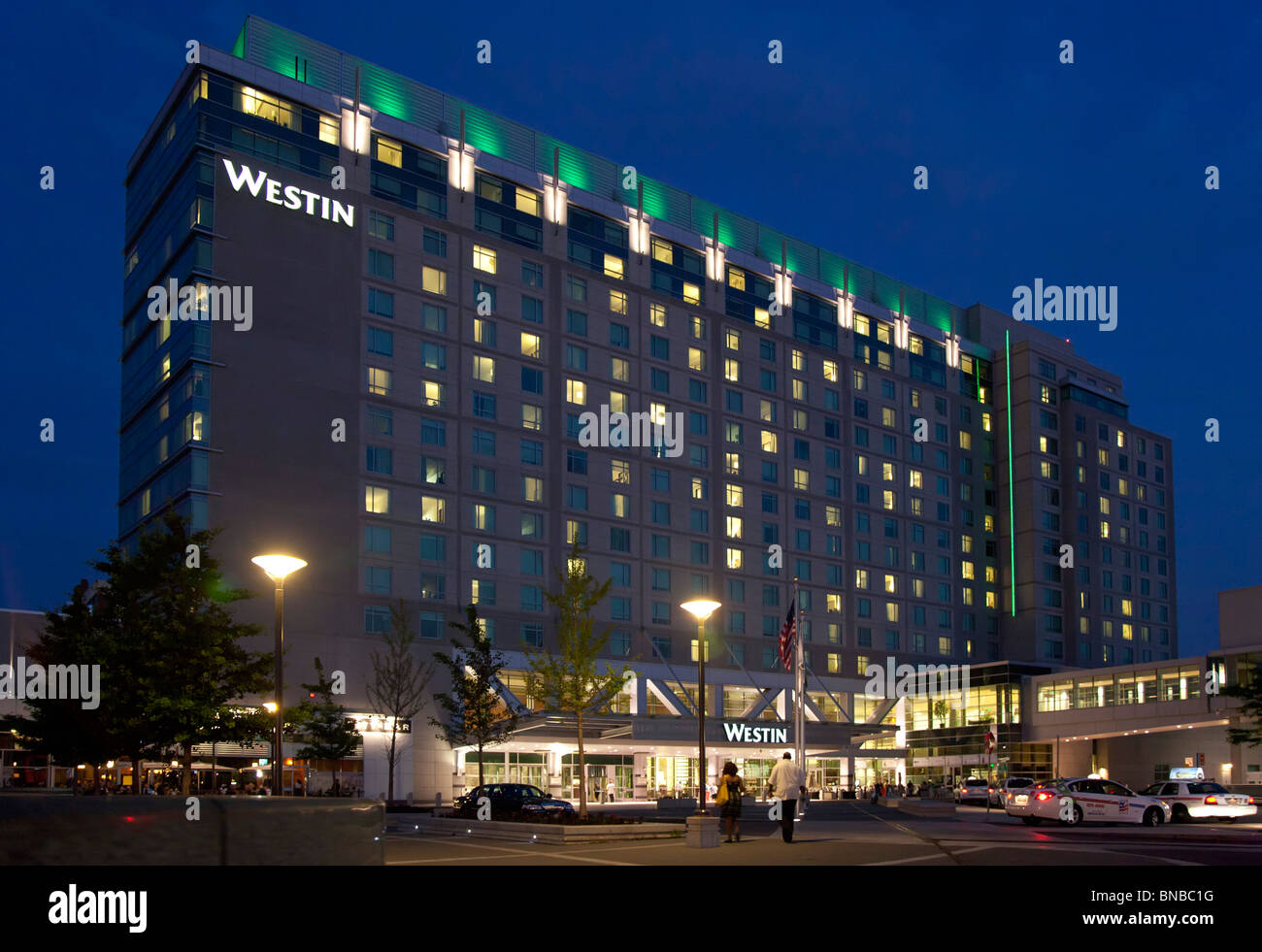 Boston, Massachusetts - The Westin Boston Waterfront Hotel, adiacente al Boston Convention & Exhibition Center. Foto Stock