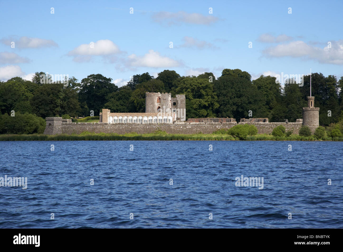 Il castello di shanes e Lough Neagh County Antrim Irlanda del Nord Regno Unito Foto Stock