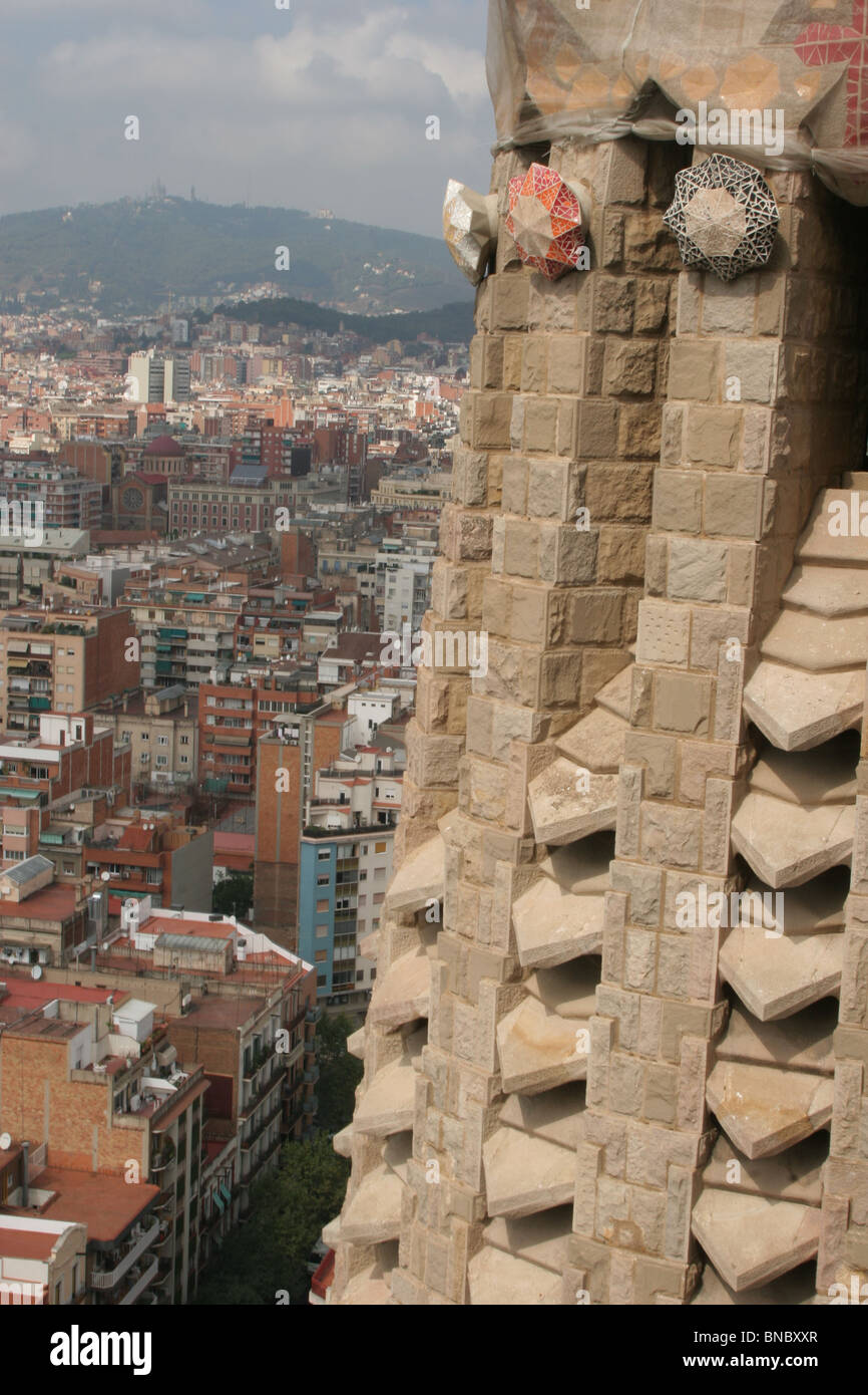 La Sagrada Familia, progettato dall'architetto Antoni Gaudi, Barcellona, Spagna, Sett. 2006 Foto Stock