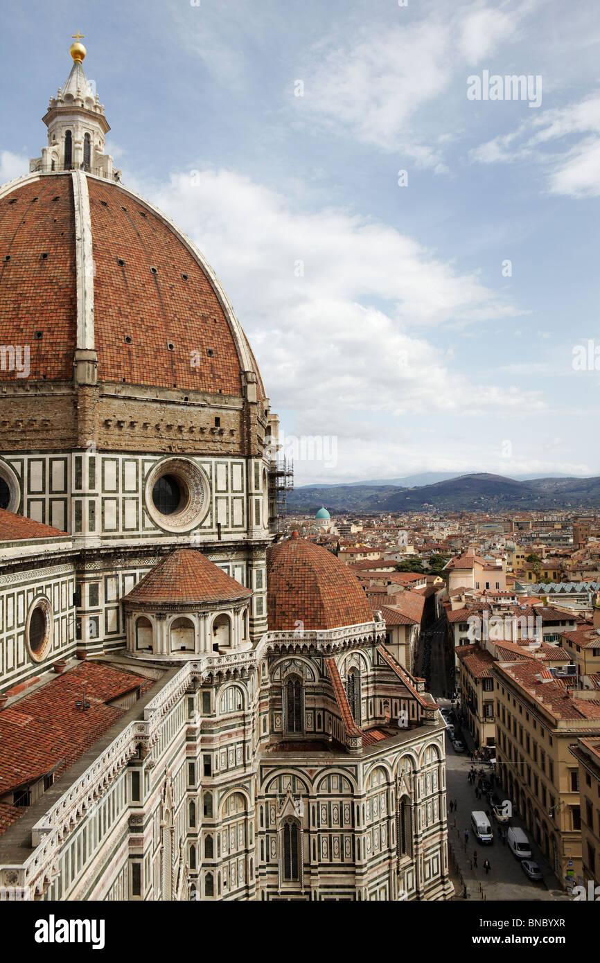 La cupola della famosa Basilica di Santa Maria del Fiore (Duomo) a Firenze, Italia Foto Stock