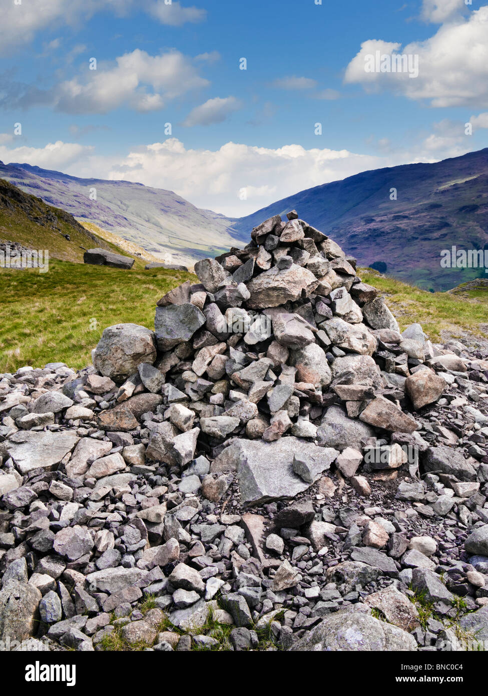 Mountain top cairn Foto Stock