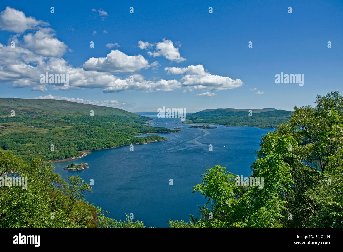 Guardando ad Ovest lungo la Kyles of Bute a Isle of Bute Argyll & BUte Scozia Scotland Foto Stock