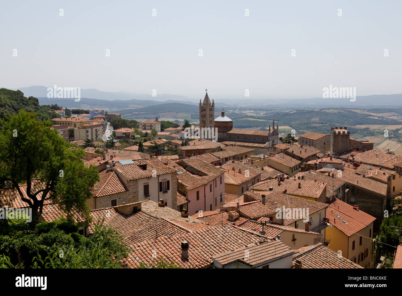 Villaggio tetti Massa Marittima, Toscana, Italia. Foto Stock