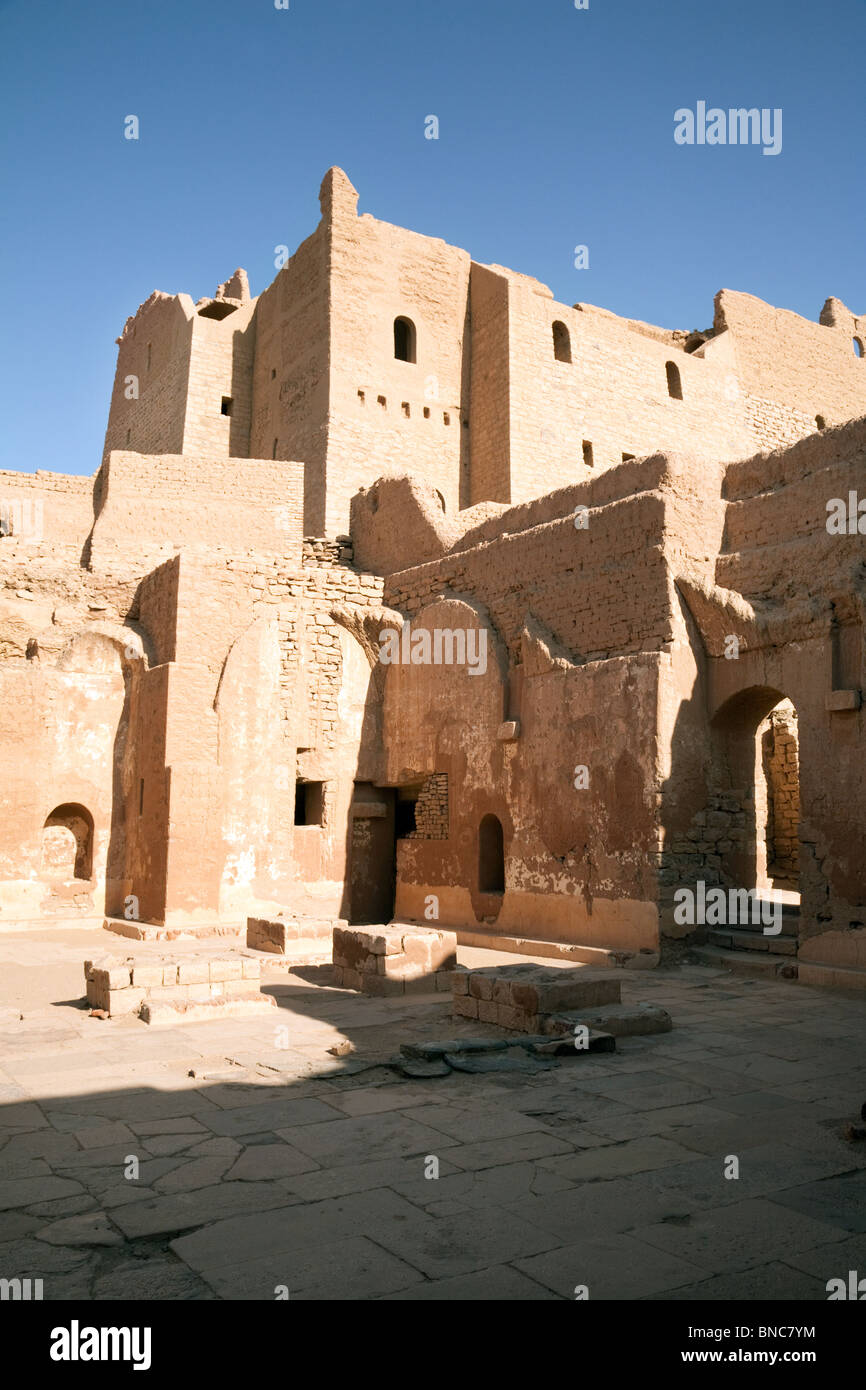 Il VII secolo Monastero copto di San Simeone, vicino a Aswan, Alto Egitto Foto Stock